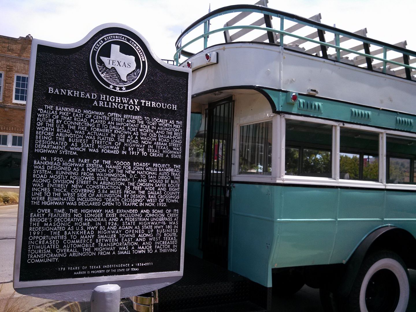 Bankhead Highway marker in Arlington